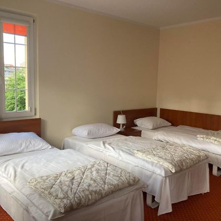 Hotel Gryf Косцежина Екстериор снимка