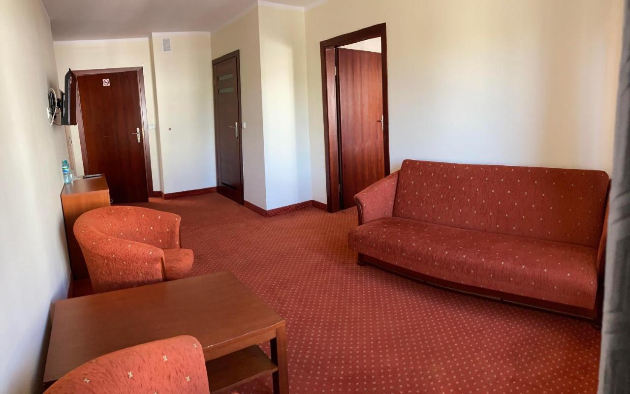 Hotel Gryf Косцежина Екстериор снимка