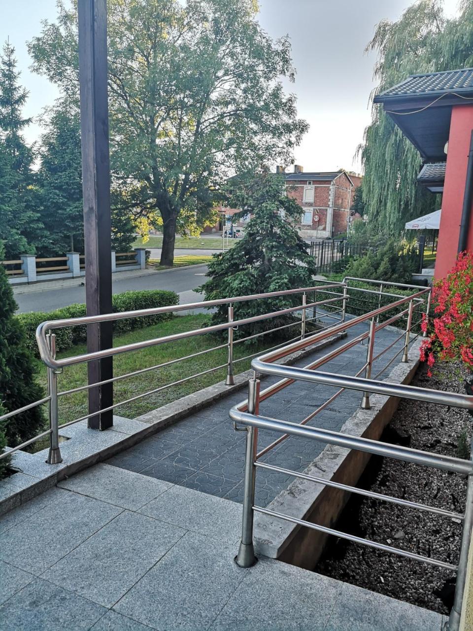 Hotel Gryf Косцежина Екстериор снимка
