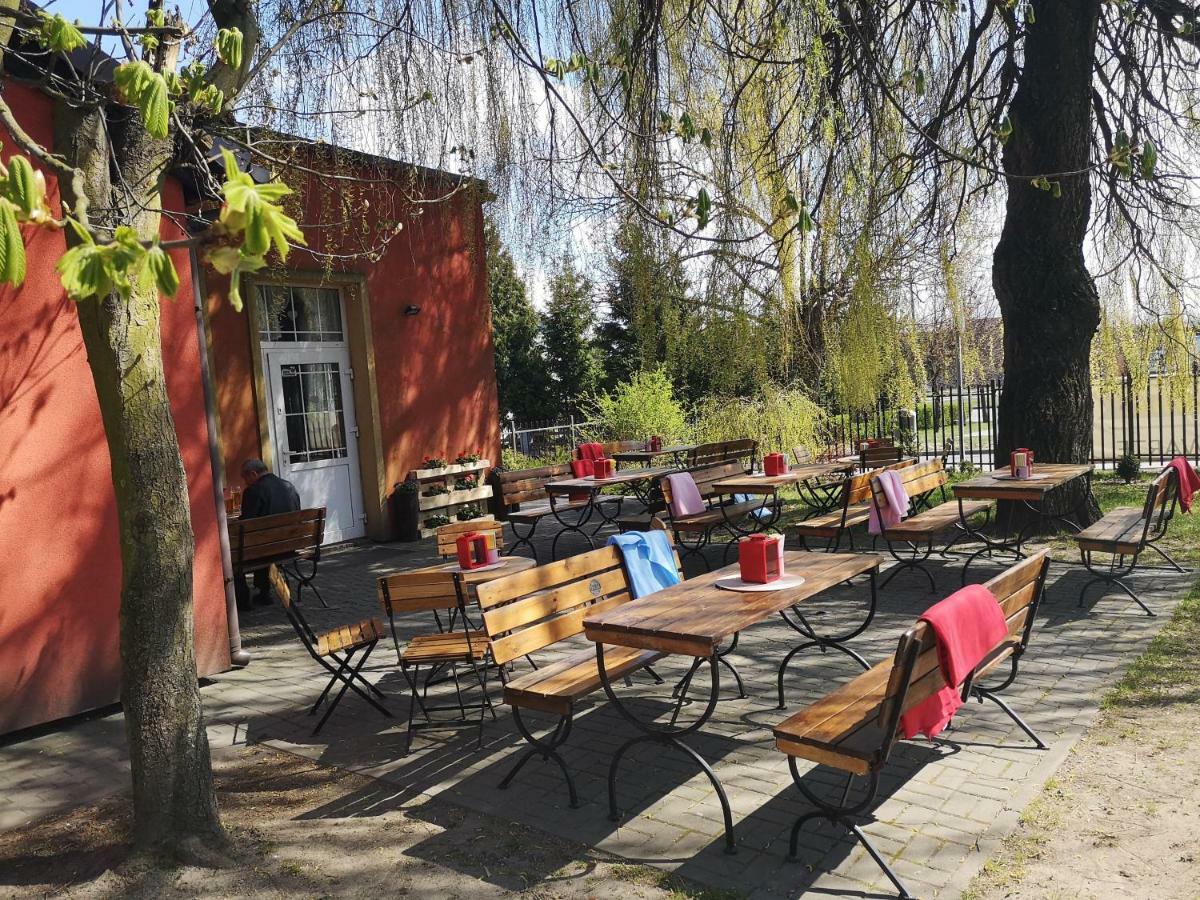 Hotel Gryf Косцежина Екстериор снимка