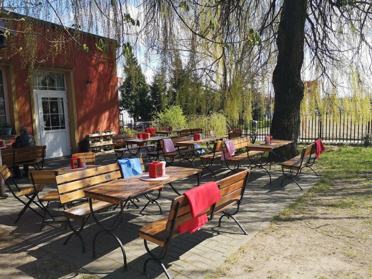 Hotel Gryf Косцежина Екстериор снимка