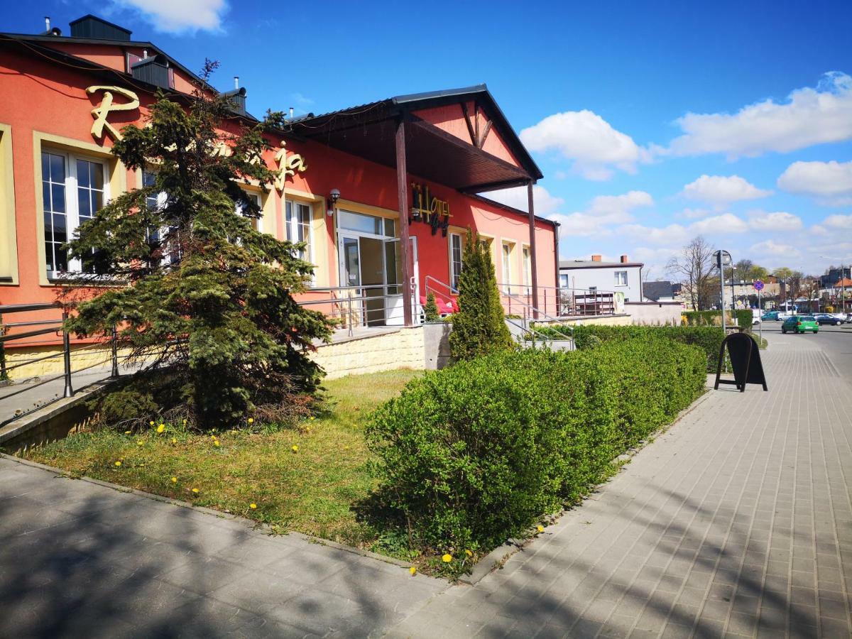 Hotel Gryf Косцежина Екстериор снимка