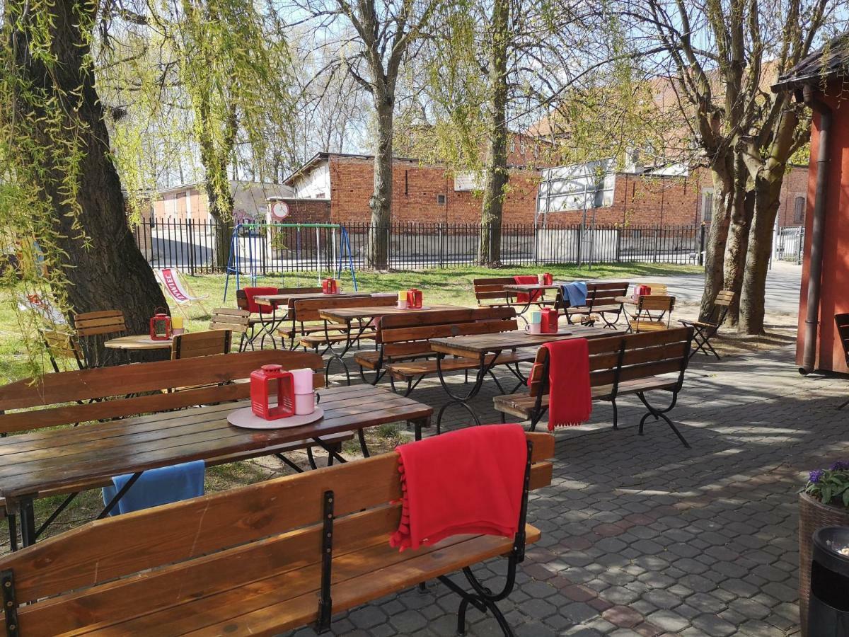 Hotel Gryf Косцежина Екстериор снимка